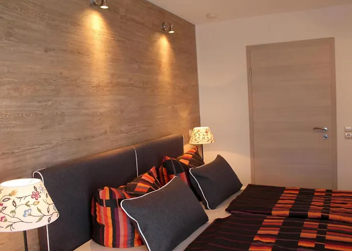 In Mit Schoenem Balkon By Interhome Apartamento Schalkenmehren